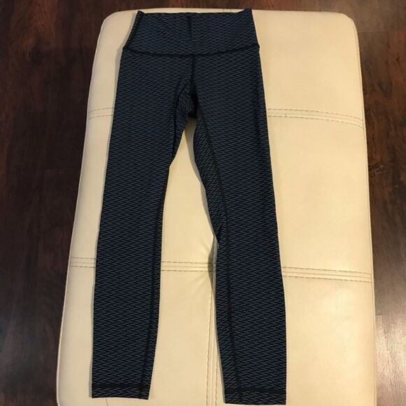Lululemon Wunder Under Leggings - Picture 1 of 7